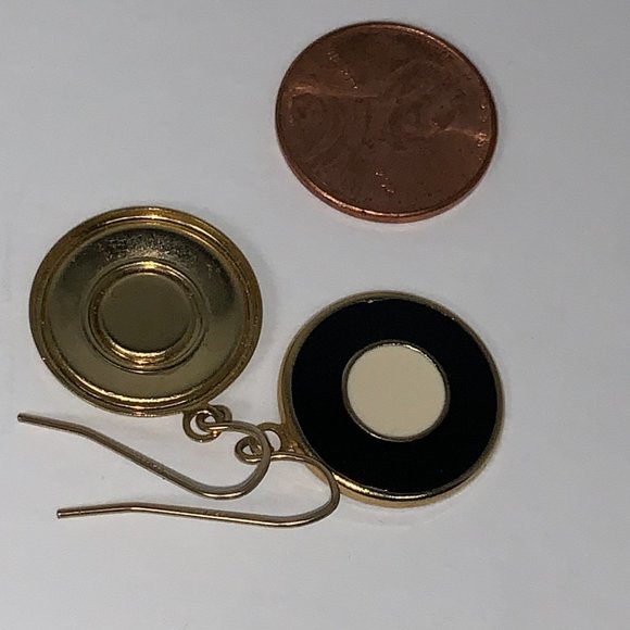 1/20 14Kt Gold Dangle Earrings - Picture 9 of 16